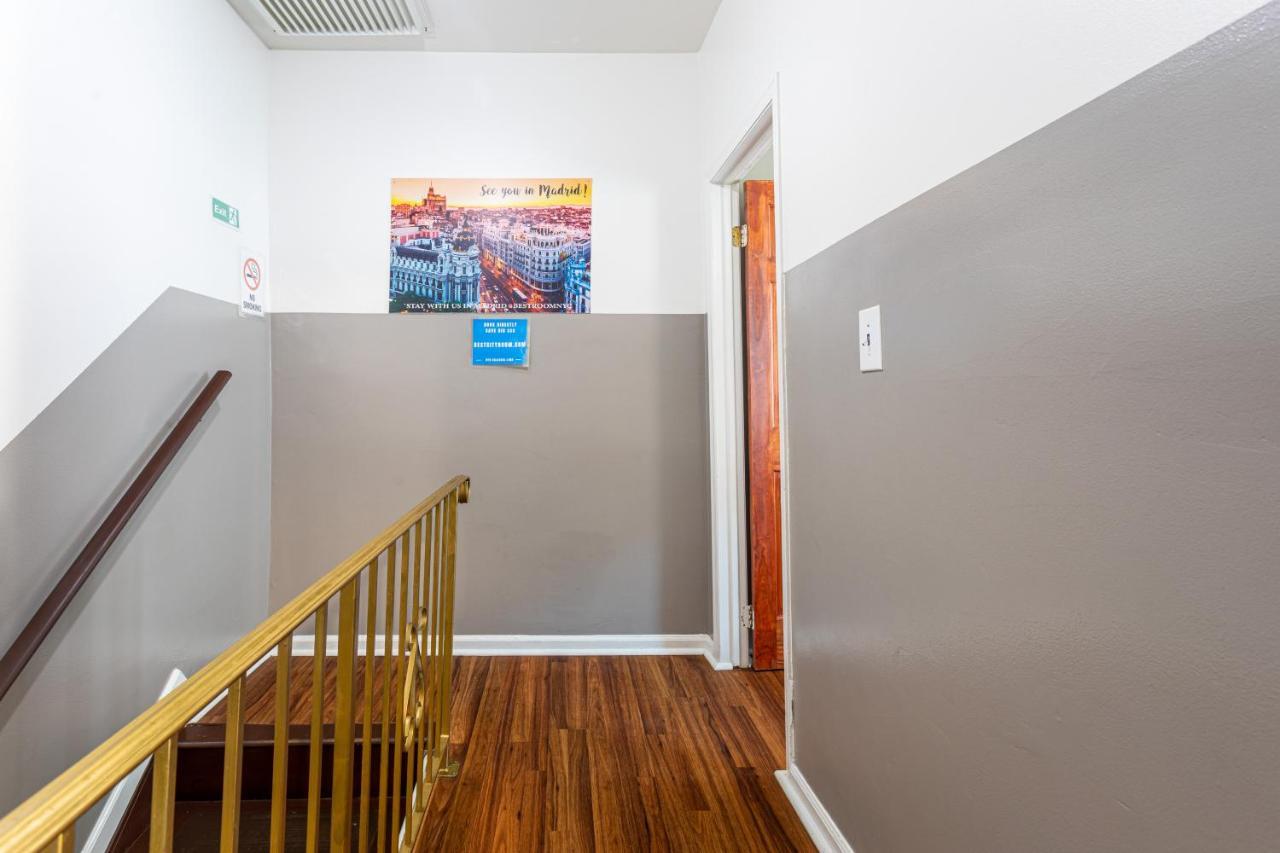 Best Room To Visit Nyc-Subway Access Newark Exterior photo